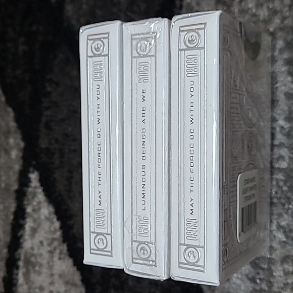 DISNEY STAR WARS THEORY II PREMIUM PLAYING CARDS SET 3 - Picture 3 of 8